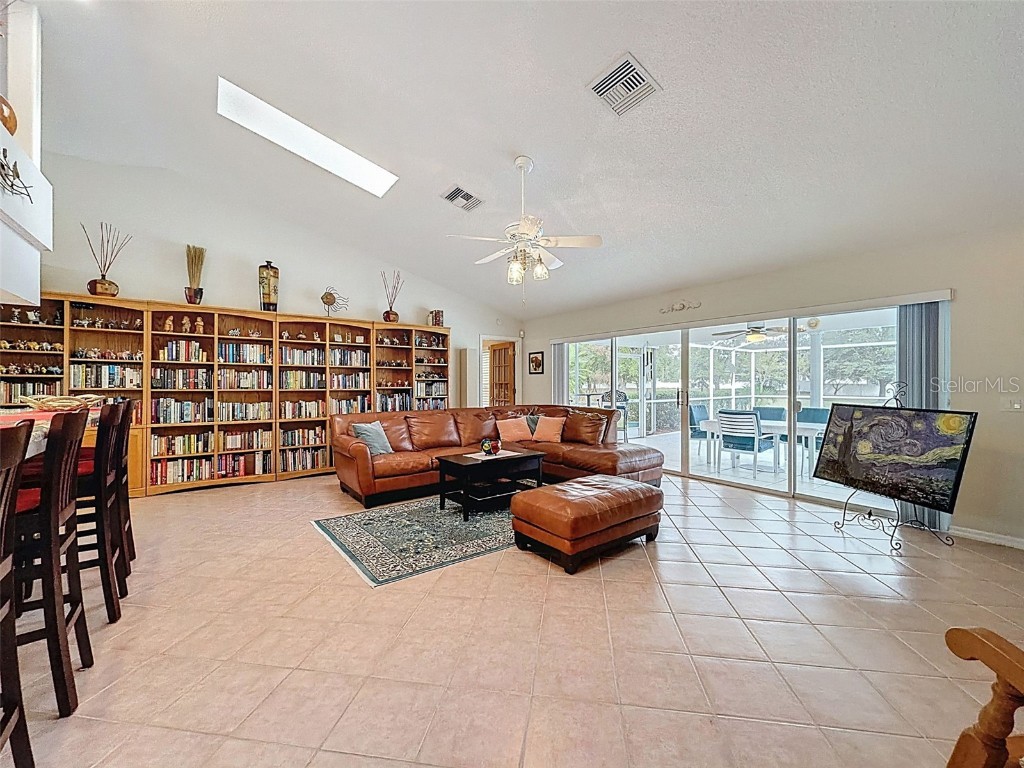 27380 Golf Course Loop Wesley Chapel FL 33544 W7881259 image11