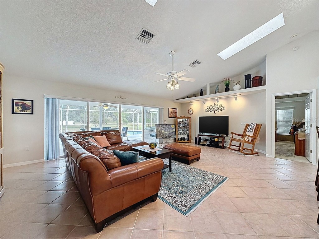 27380 Golf Course Loop Wesley Chapel FL 33544 W7881259 image12