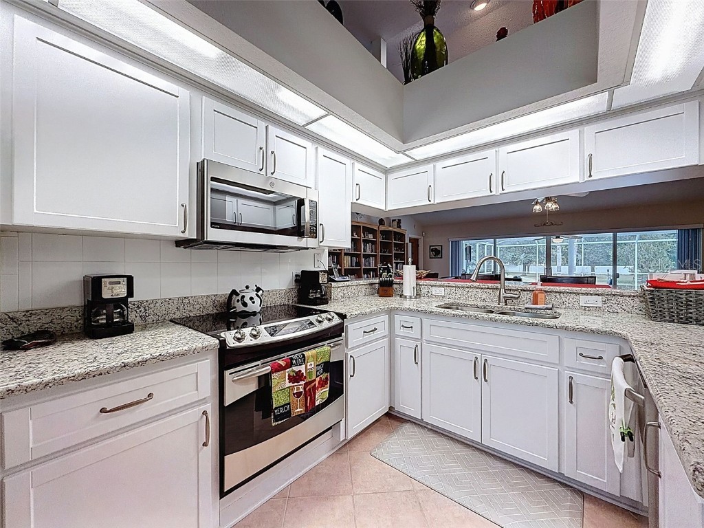 27380 Golf Course Loop Wesley Chapel FL 33544 W7881259 image7