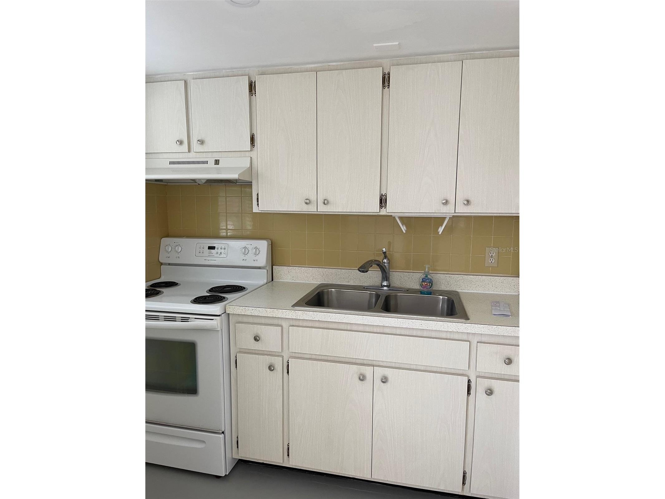 2739 Nassau Street Sarasota FL 34231 A4695521 image5