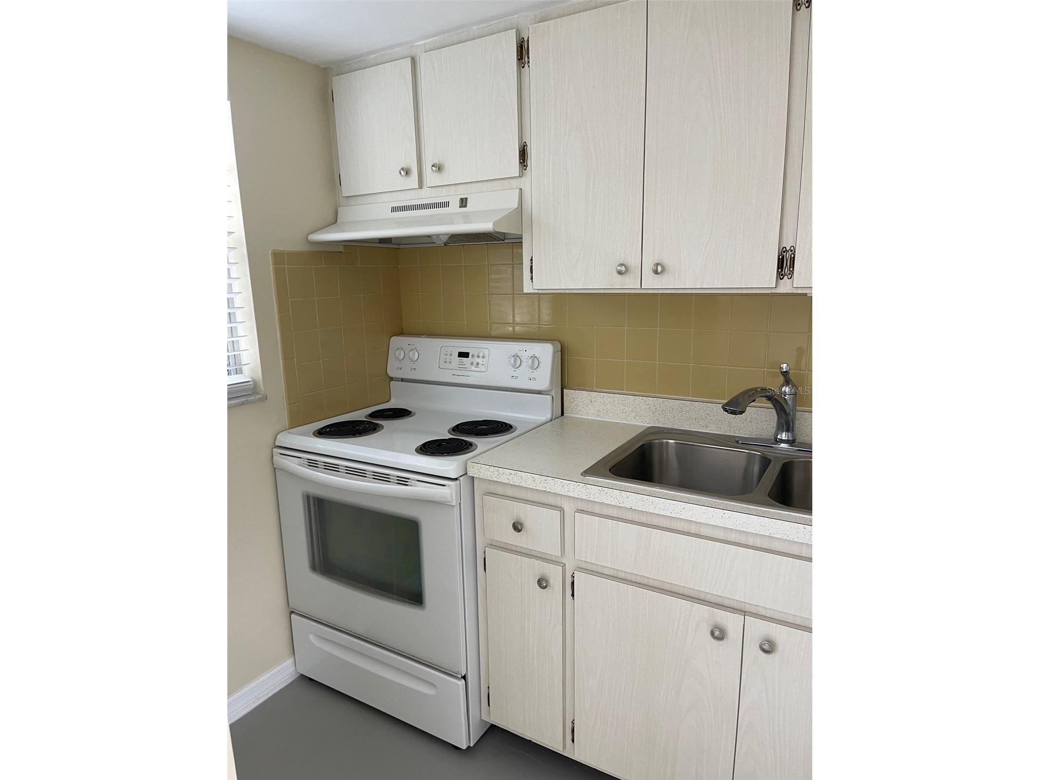 2739 Nassau Street Sarasota FL 34231 A4695521 image7