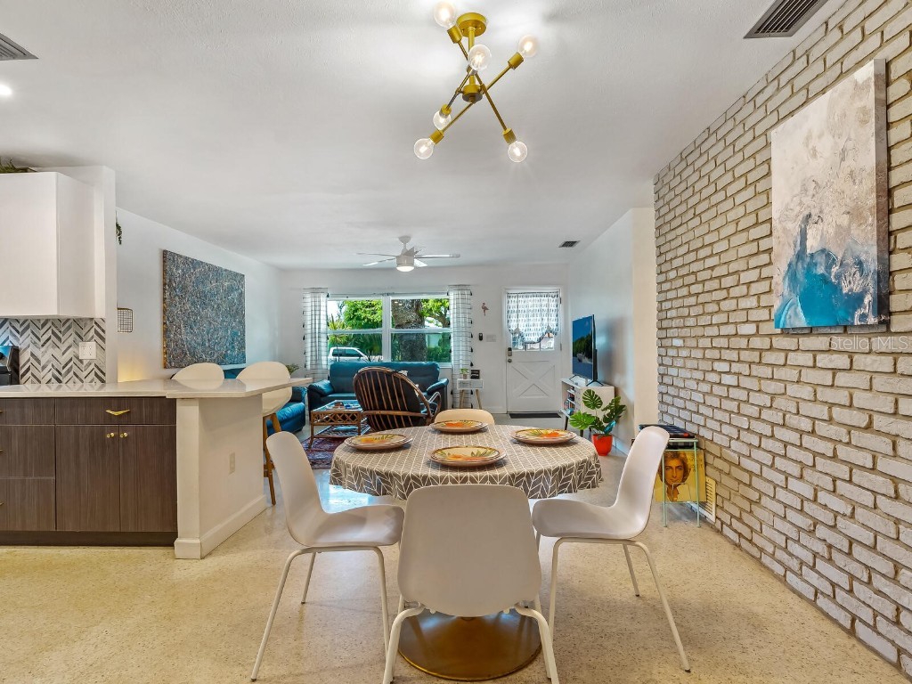 2740 Bruce Lane Sarasota FL 34237 A4673357 image12