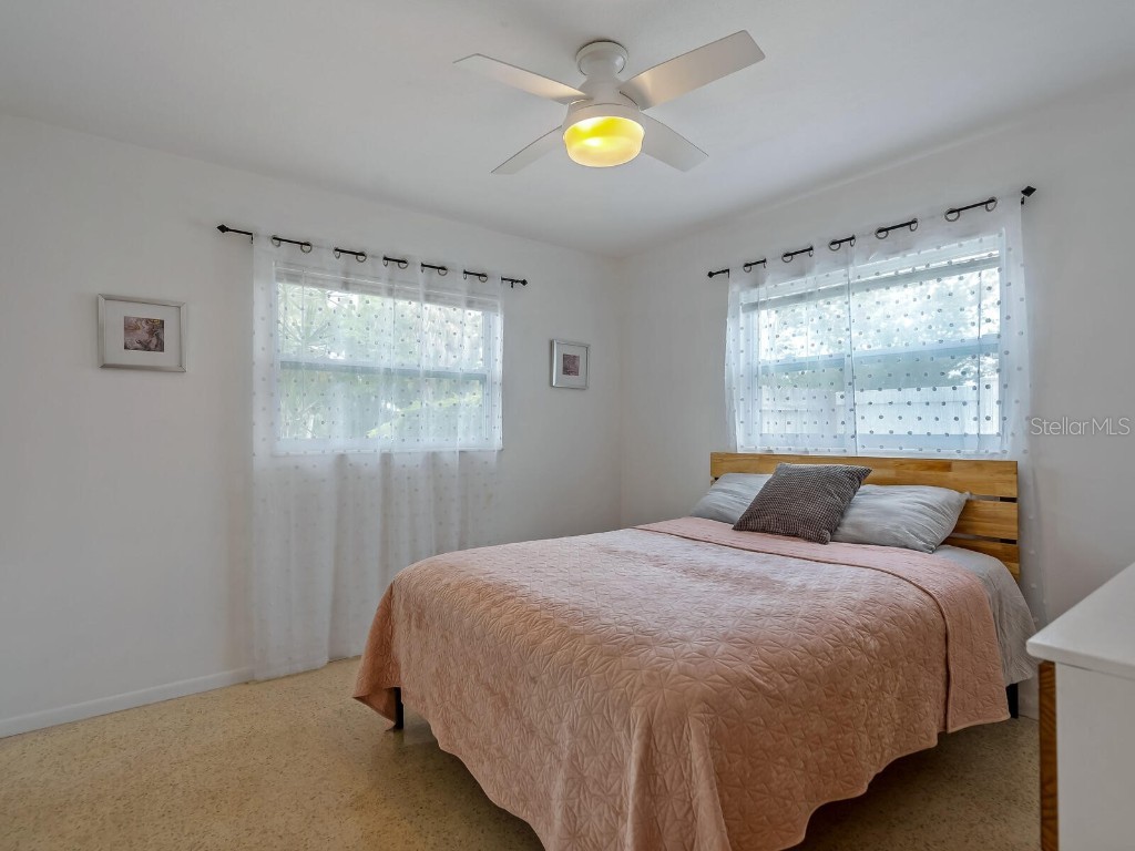 2740 Bruce Lane Sarasota FL 34237 A4673357 image20