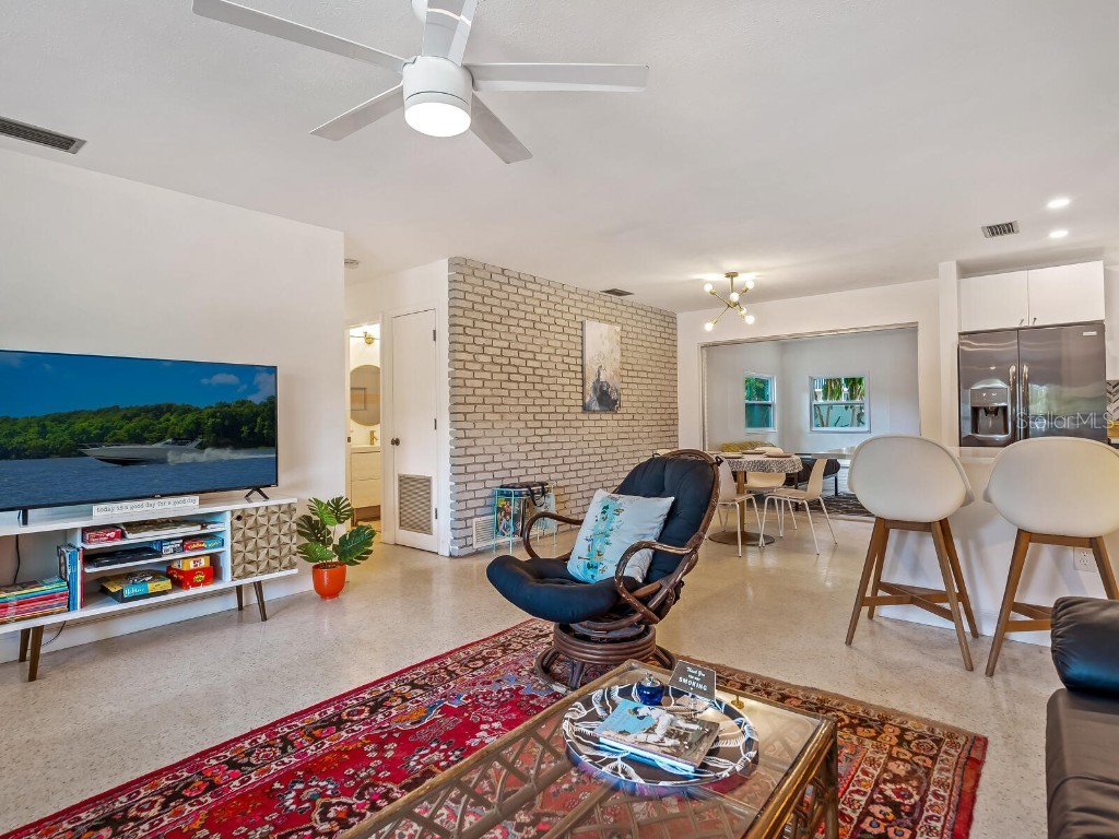 2740 Bruce Lane Sarasota FL 34237 A4673357 image3