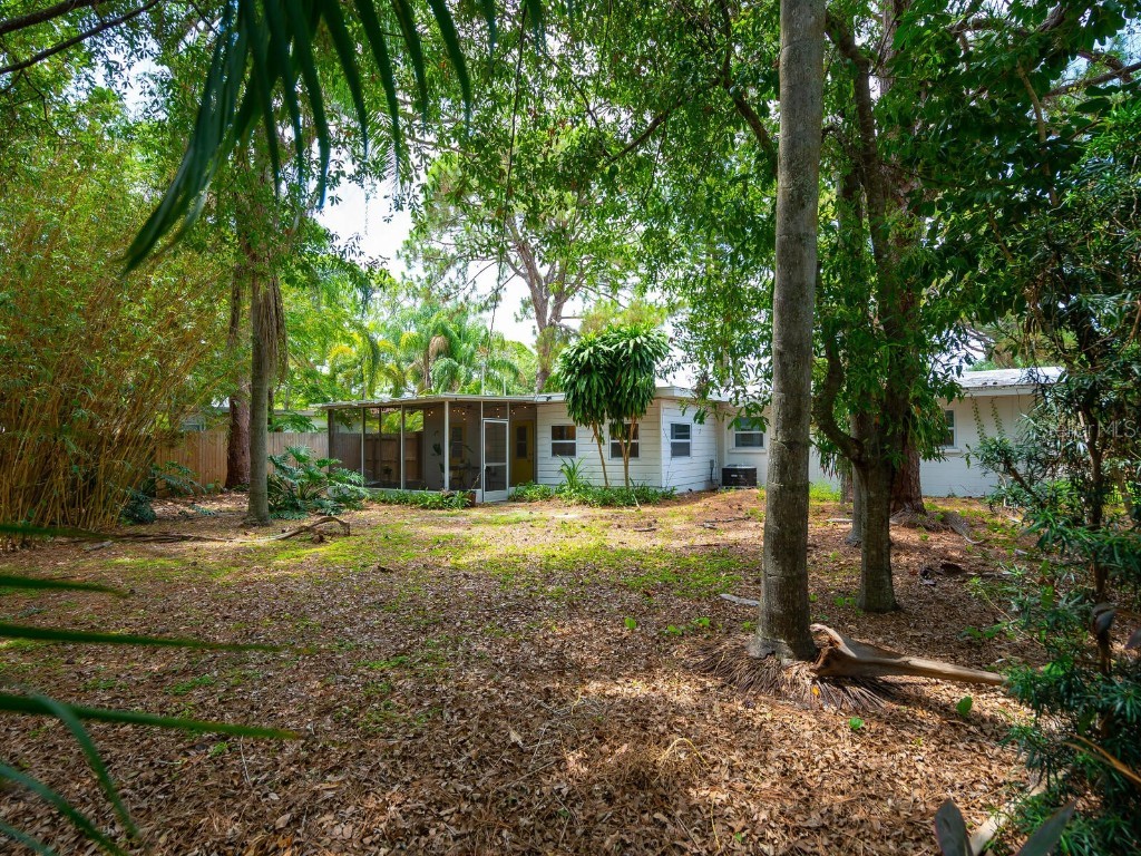 2740 Bruce Lane Sarasota FL 34237 A4673357 image31