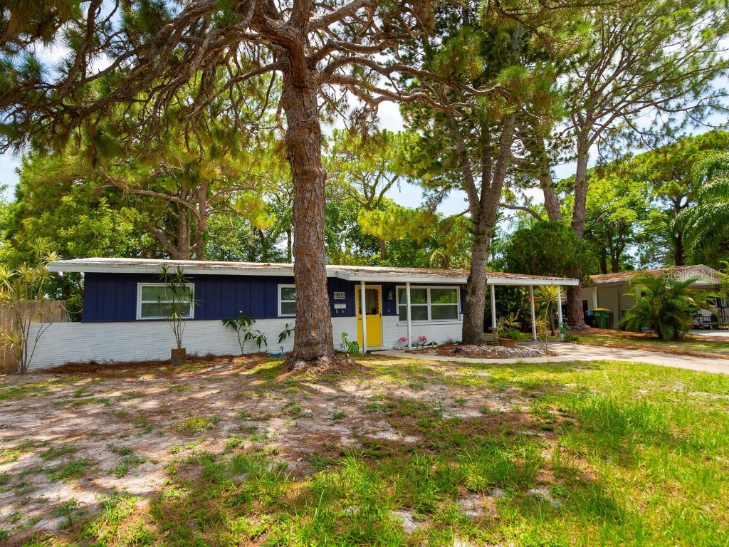 2740 Bruce Lane Sarasota FL 34237 A4673357 image36