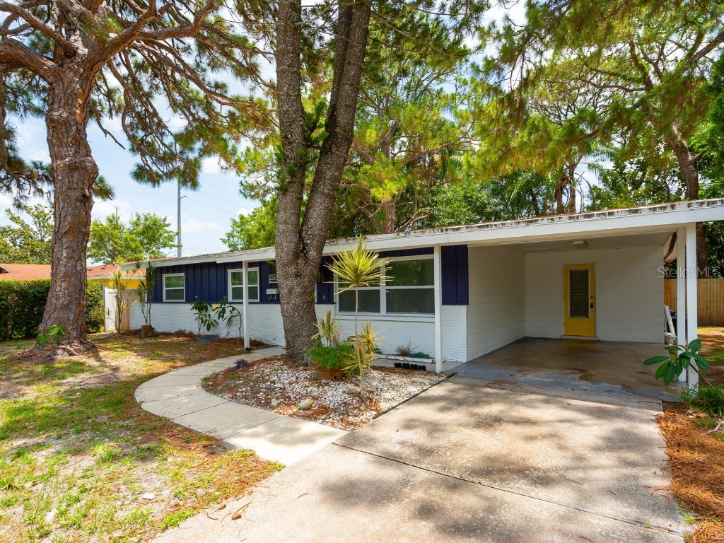 2740 Bruce Lane Sarasota FL 34237 A4673357 image38