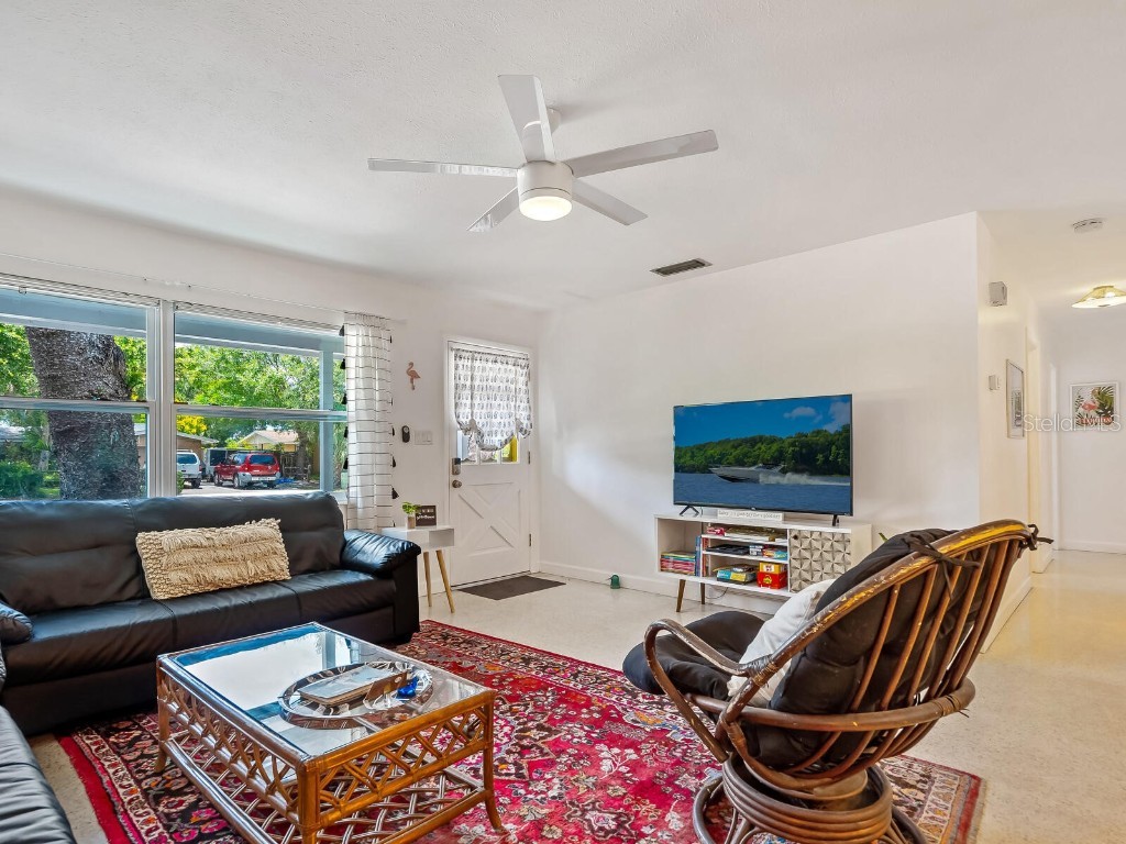 2740 Bruce Lane Sarasota FL 34237 A4673357 image4