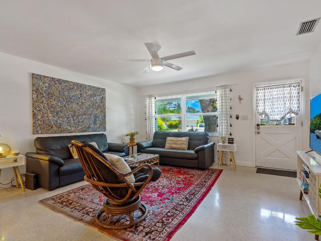 2740 Bruce Lane Sarasota FL 34237 A4673357 image5