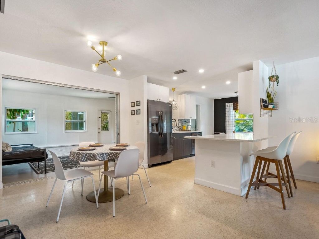 2740 Bruce Lane Sarasota FL 34237 A4673357 image6