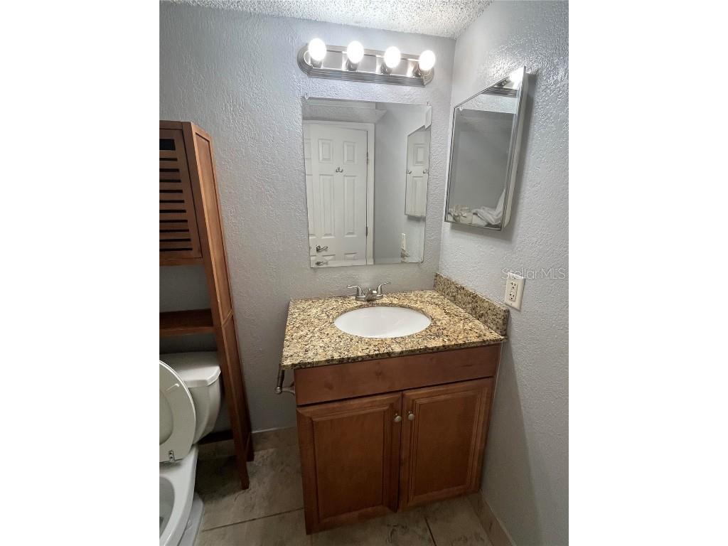 2740 Coconut Bay Lane #3210 (2J) Sarasota FL 34237 A4672567 image12