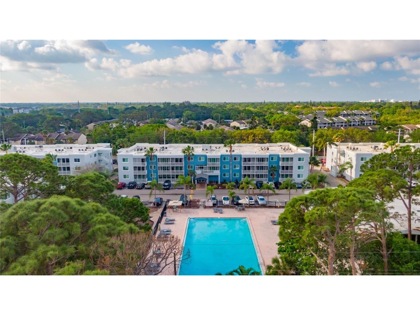 2740 Coconut Bay Lane #327 Sarasota FL 34237 A4563696 image1