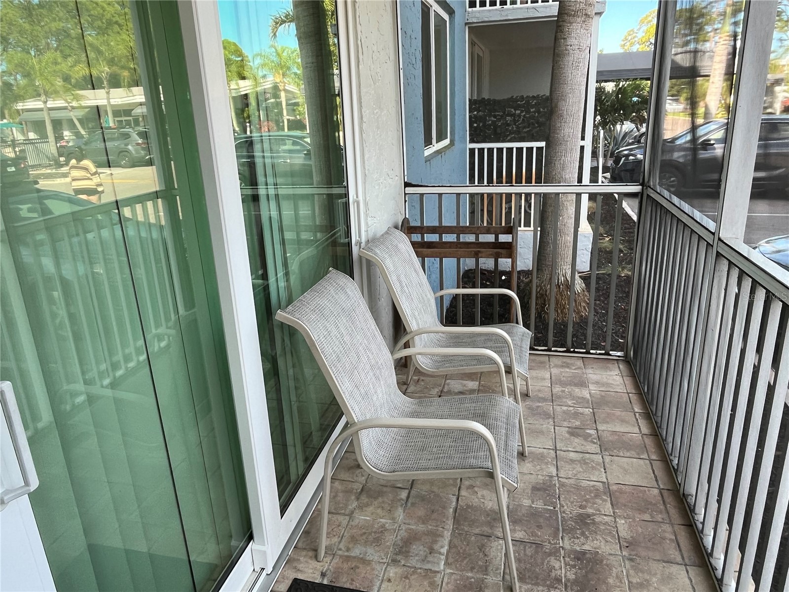 2740 Coconut Bay Ln Lane #317 Sarasota FL 34237 A4689184 image4