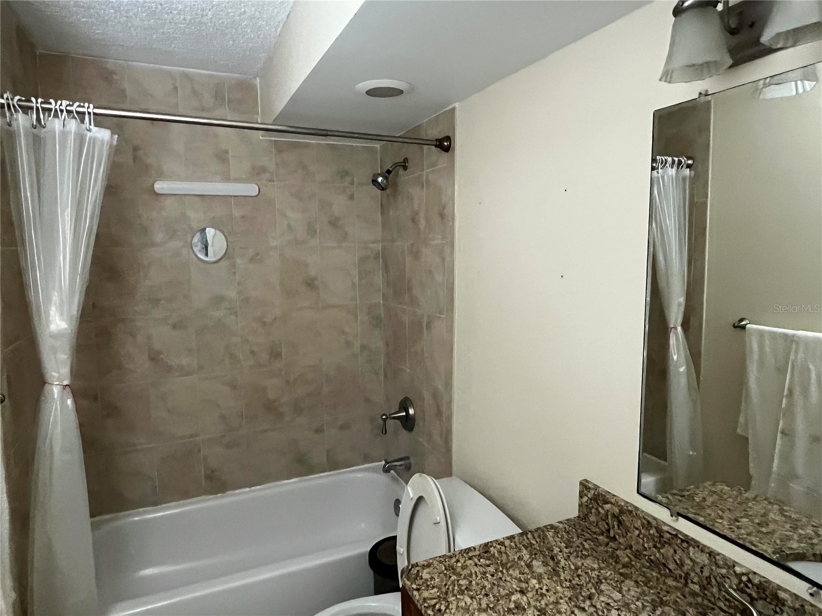 2740 Coconut Bay Ln Lane #317 Sarasota FL 34237 A4689184 image7