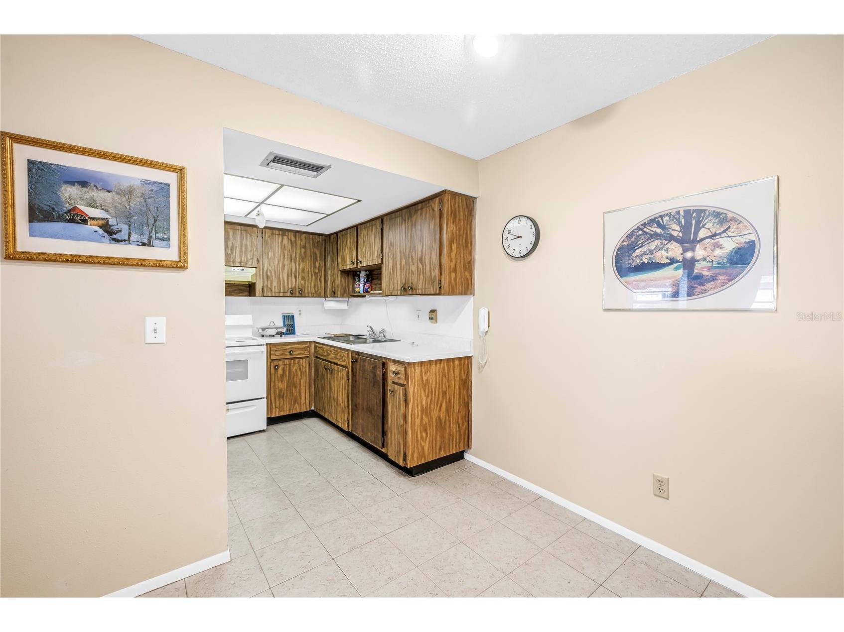 2740 Highlands Boulevard #B Palm Harbor FL 34684 - LAKE TARPON TB8502417 image9