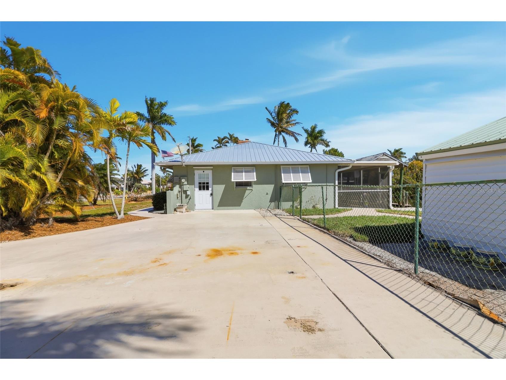 2740 Sanibel Boulevard Saint James City FL 33956 - HENLEY CANAL TB8477406 image15