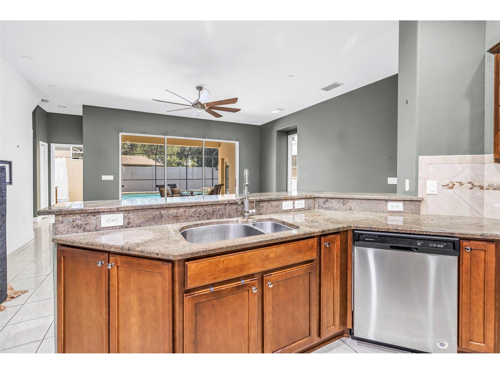 27405 Sora Boulevard Wesley Chapel FL 33544 W7887326 image4