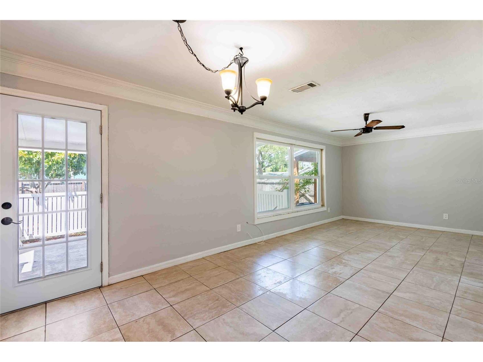 2741 37th Street S Saint Petersburg FL 33711 TB8499511 image5