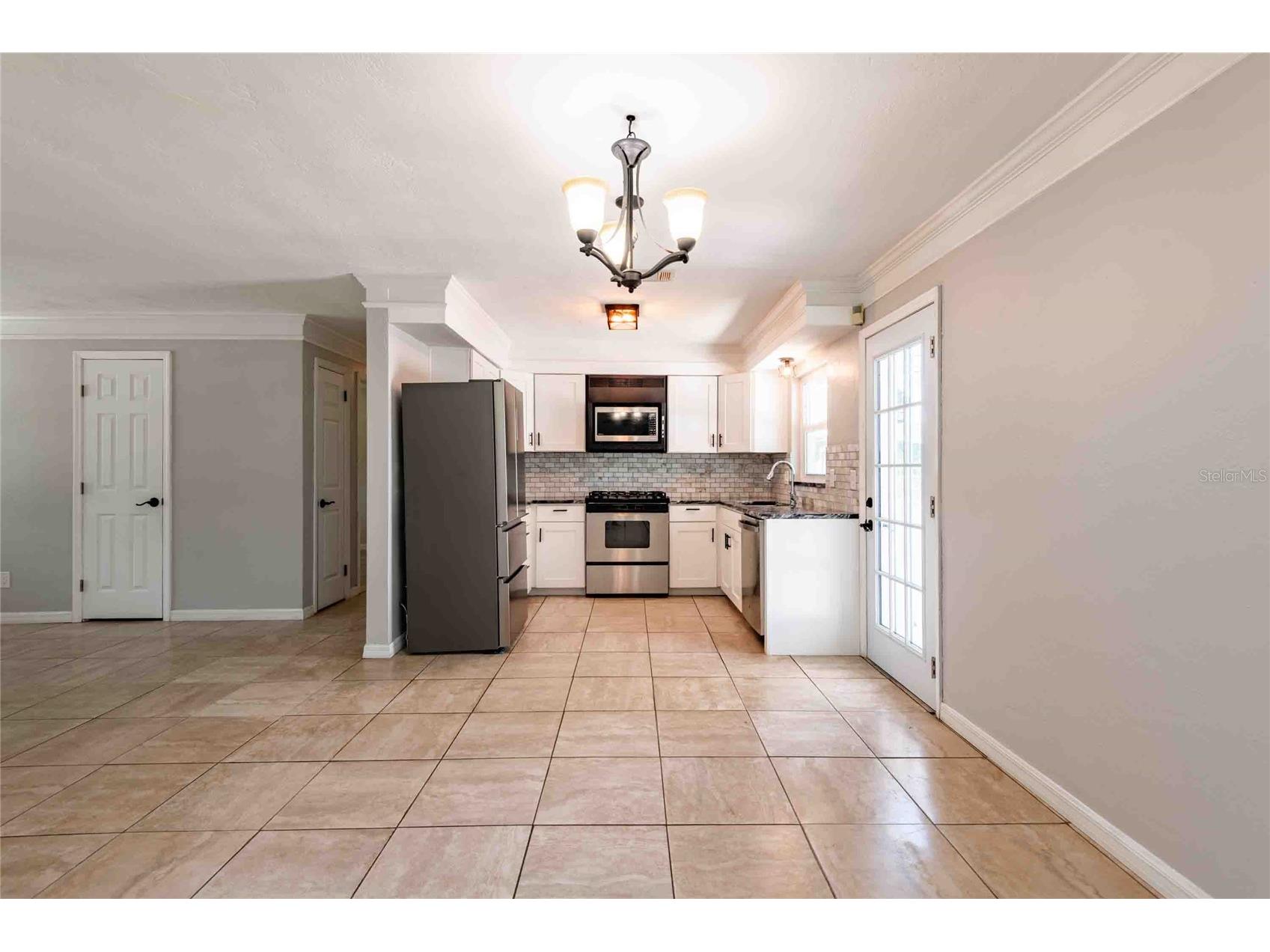 2741 37th Street S Saint Petersburg FL 33711 TB8499511 image6