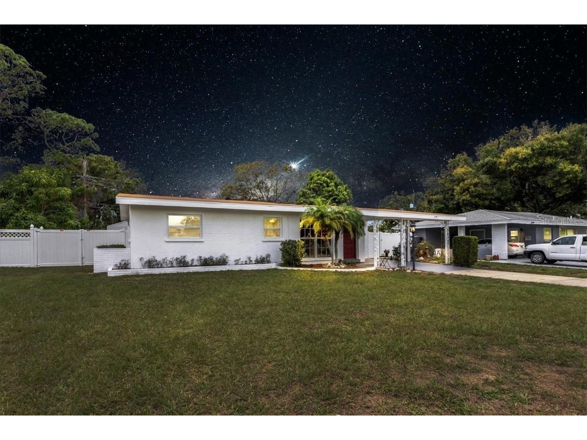 2741 Lench Place Sarasota FL 34235 A4590656 image1