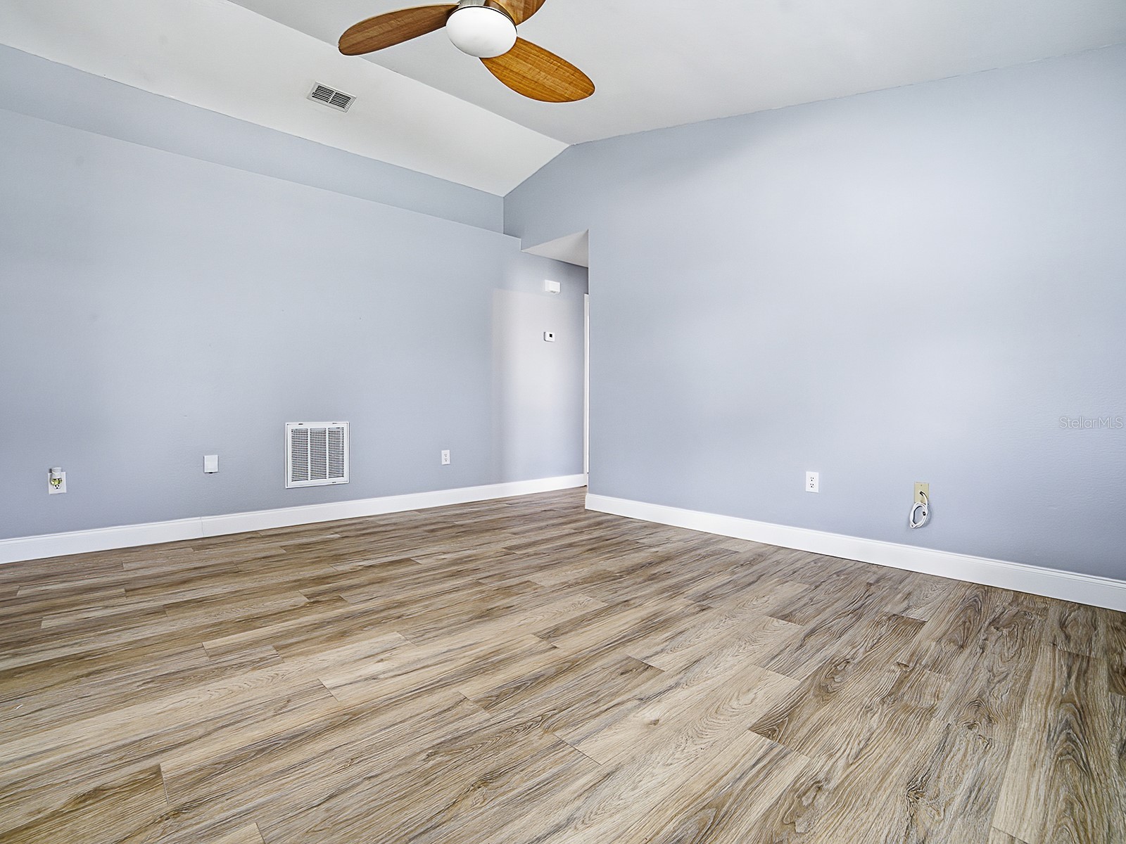 2741 S Brown Avenue Orlando FL 32806 G5112374 image5