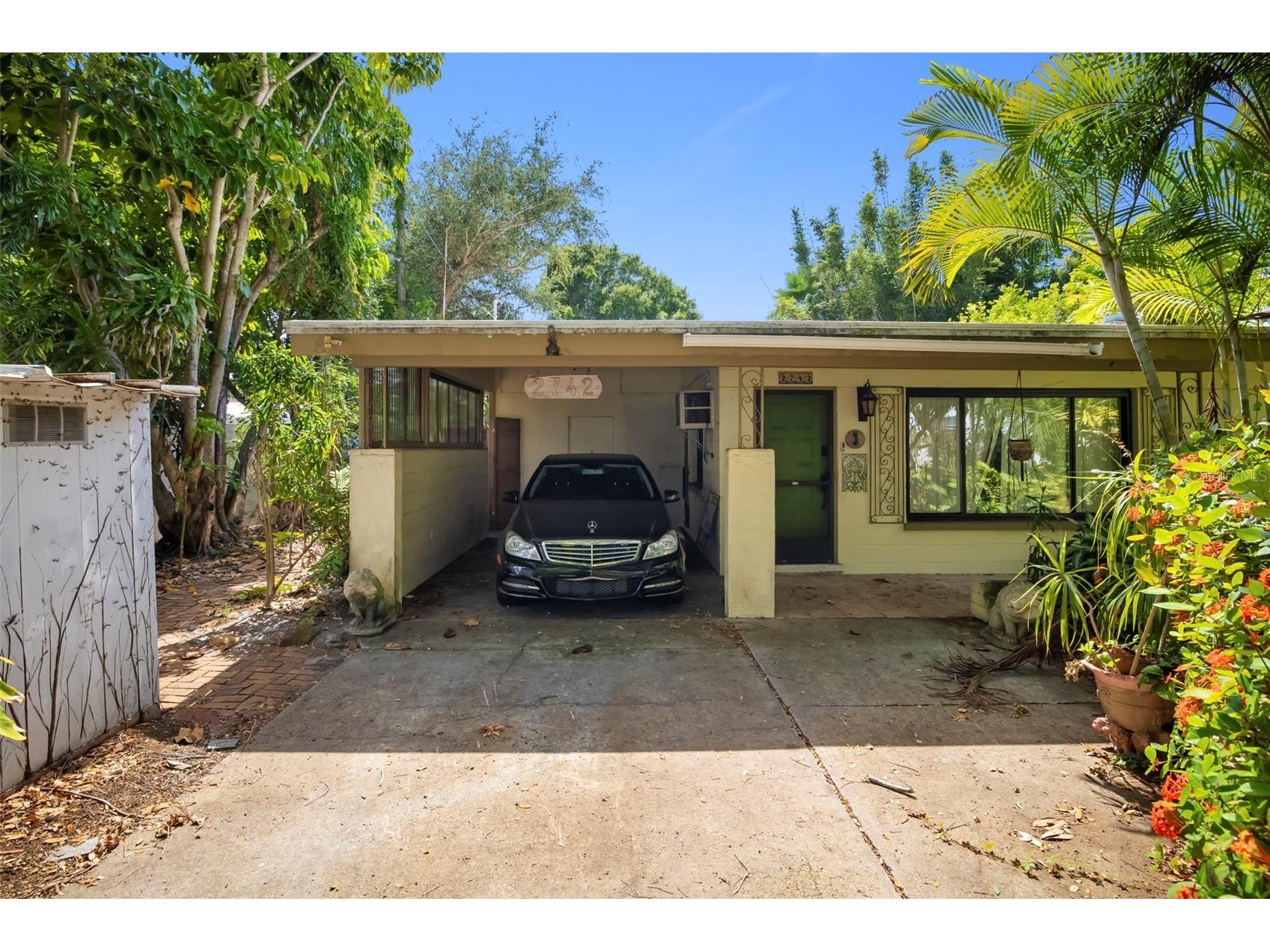 2742 S East Avenue Sarasota FL 34239 A4692545 image2