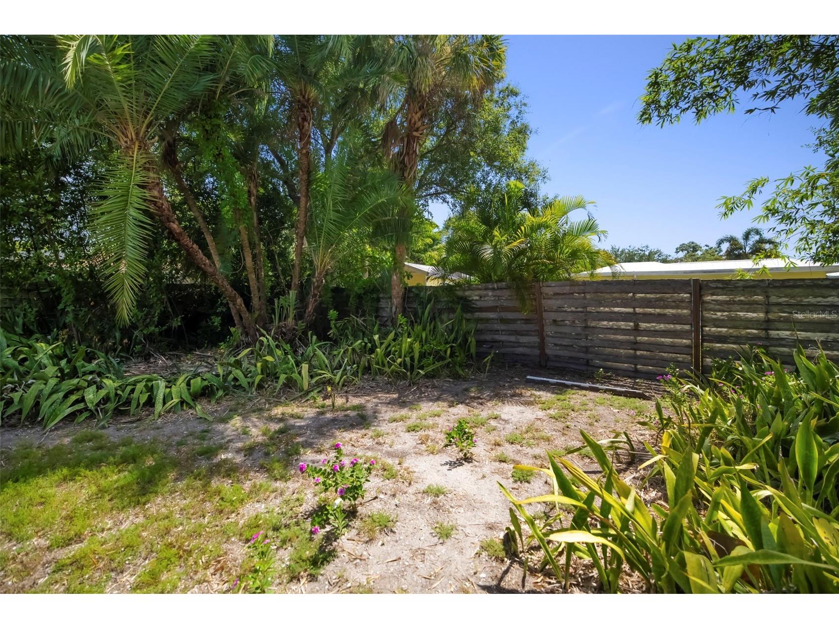 2742 S East Avenue Sarasota FL 34239 A4692545 image36