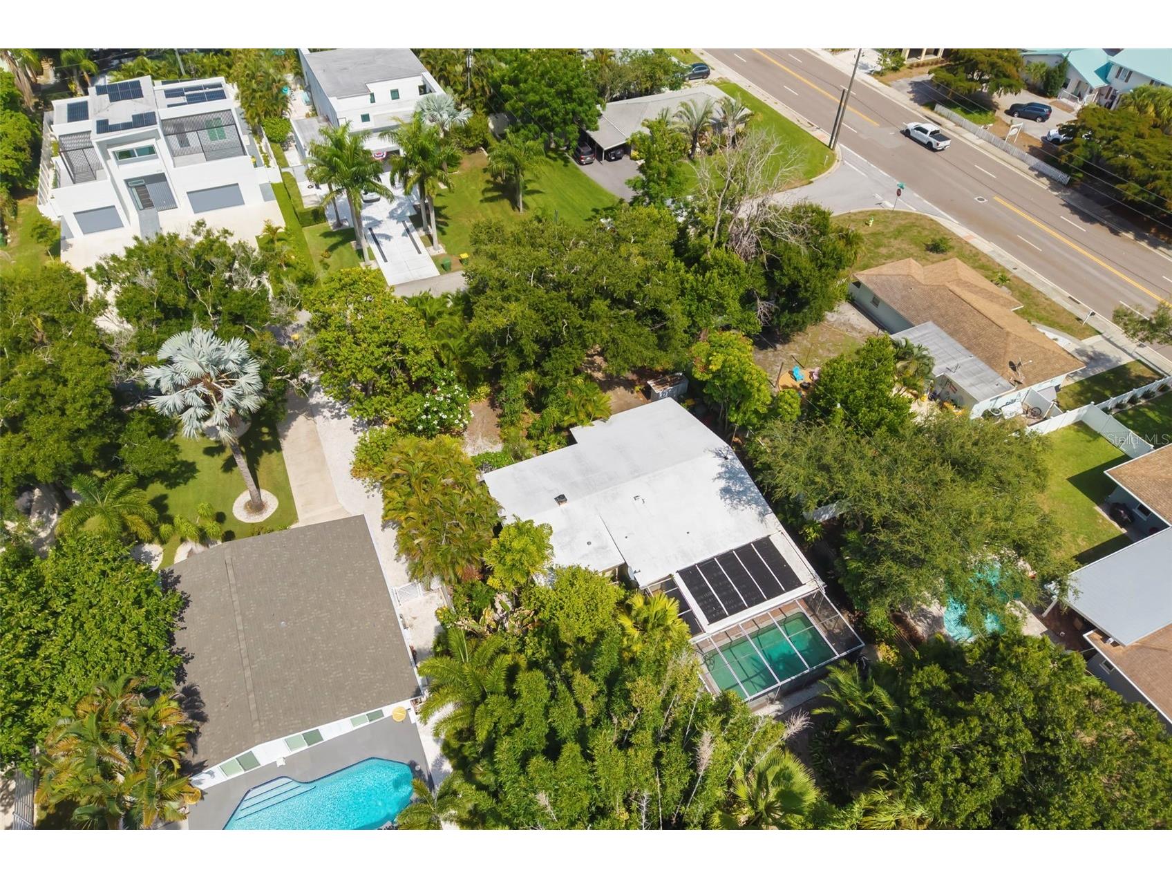 2742 S East Avenue Sarasota FL 34239 A4692545 image46