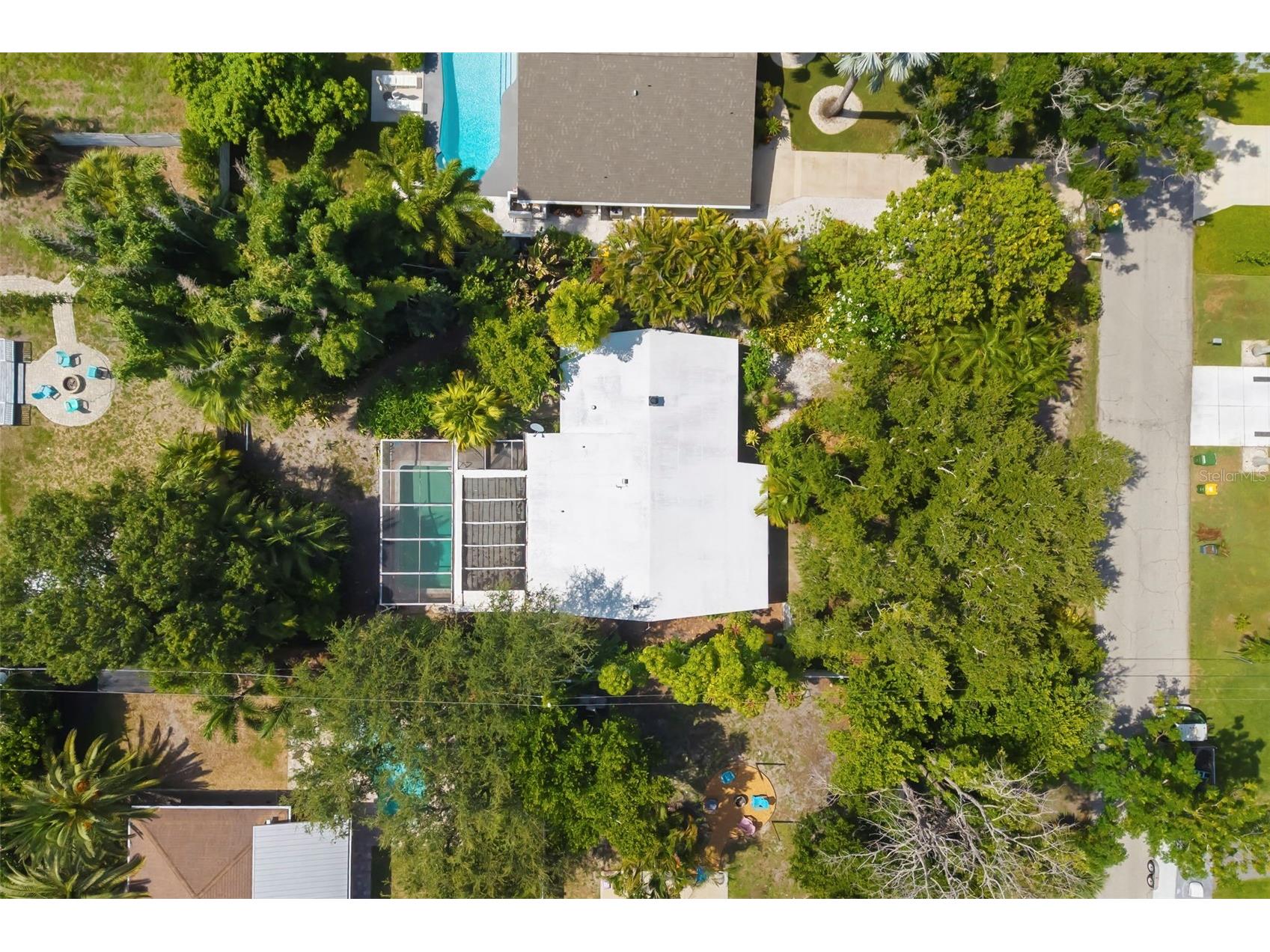 2742 S East Avenue Sarasota FL 34239 A4692545 image48