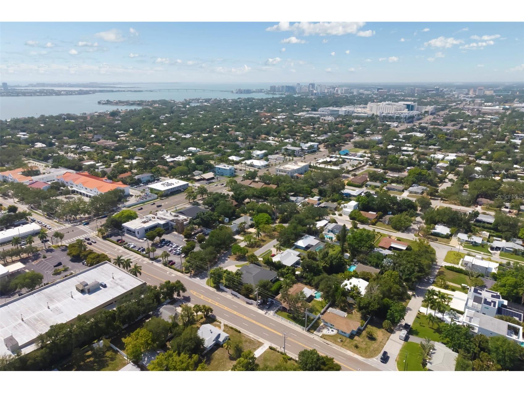 2742 S East Avenue Sarasota FL 34239 A4692545 image55