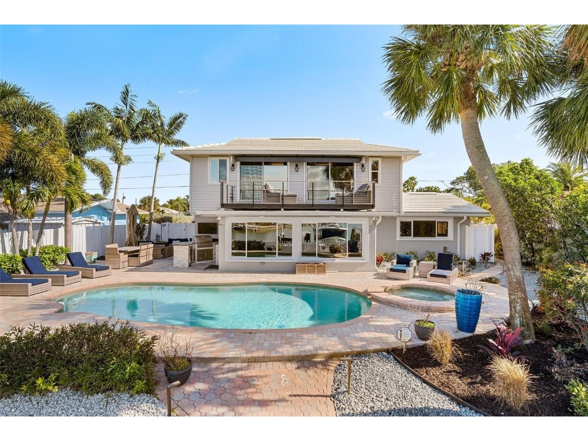 2742 W Vina Del Mar Boulevard Saint Pete Beach FL 33706 - LAKE MCPHERSON BAYOU U8229297 image1