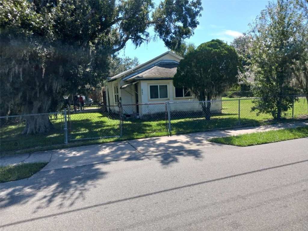 2743 Fletcher Avenue Eaton Park FL 33840 T3479684 image1