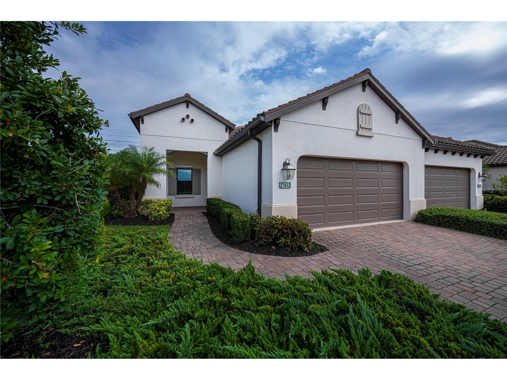 27432 Janzen Court Englewood FL 34223 A4674263 image1