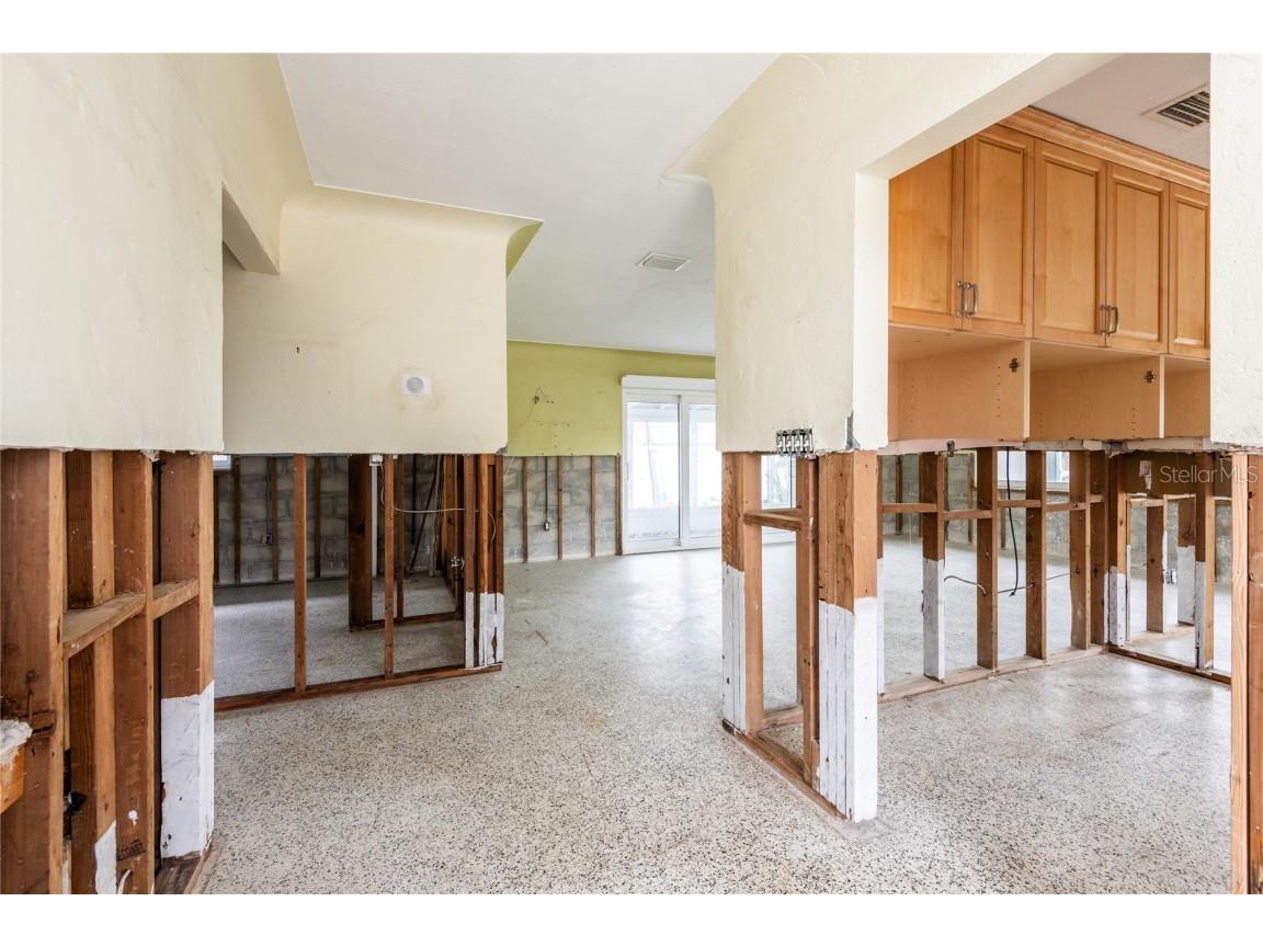 2744 45th Street S Gulfport FL 33711 - CLAM BAYOU TB8338935 image21