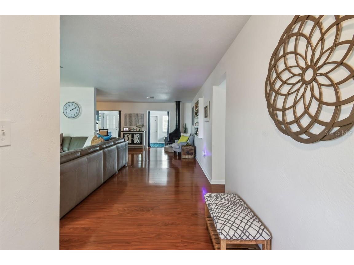 2744 68th Avenue S Saint Petersburg FL 33712 TB8445245 image4