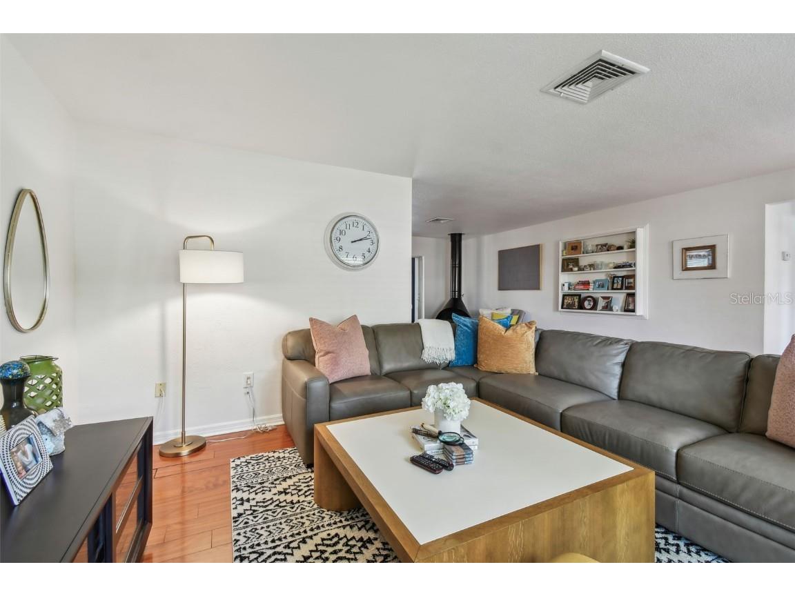 2744 68th Avenue S Saint Petersburg FL 33712 TB8445245 image6