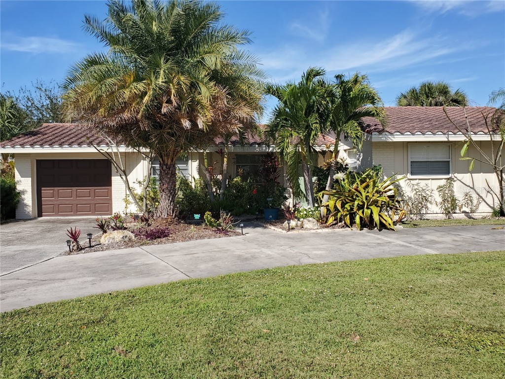 2745 Cardwell Way Sarasota FL 34231 A4651921 image1