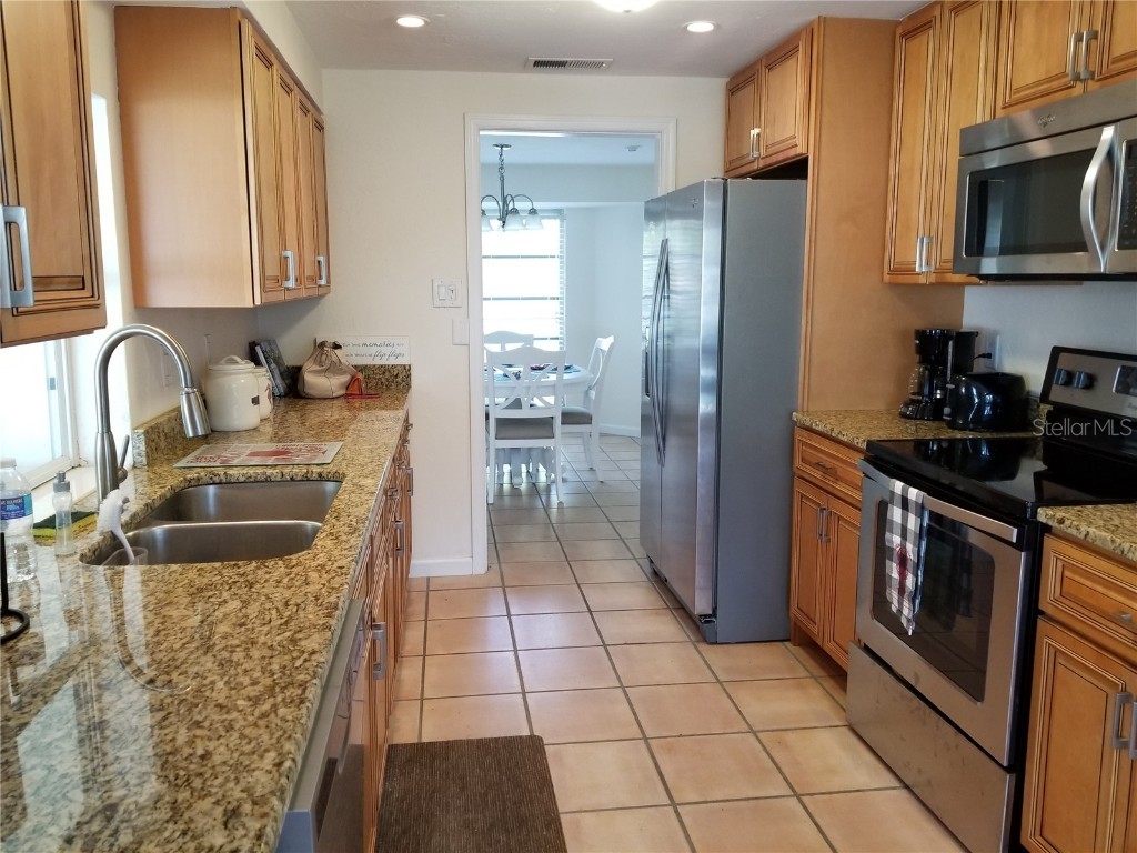 2745 Cardwell Way Sarasota FL 34231 A4651921 image7