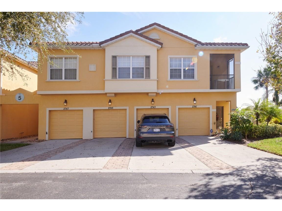 2745 Oakwater Drive Kissimmee FL 34747 O6244719 image1