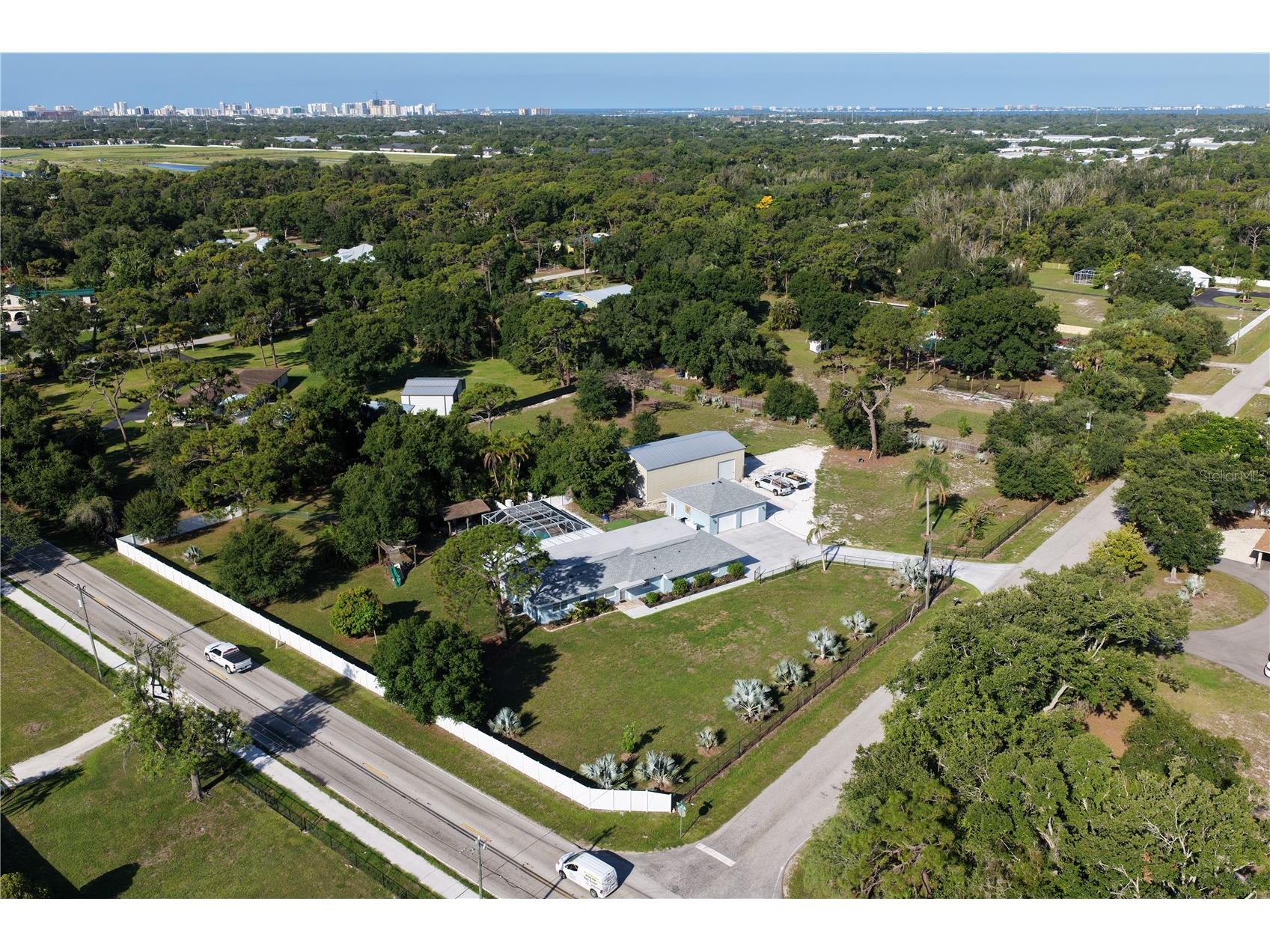 2746 53rd Street Sarasota FL 34234 A4696132 image1