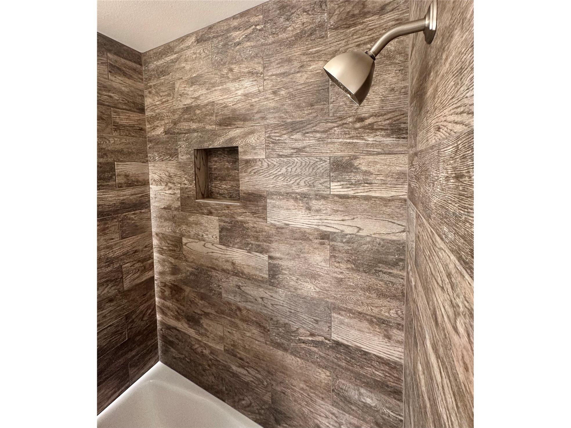 2746 53rd Street Sarasota FL 34234 A4696132 image18