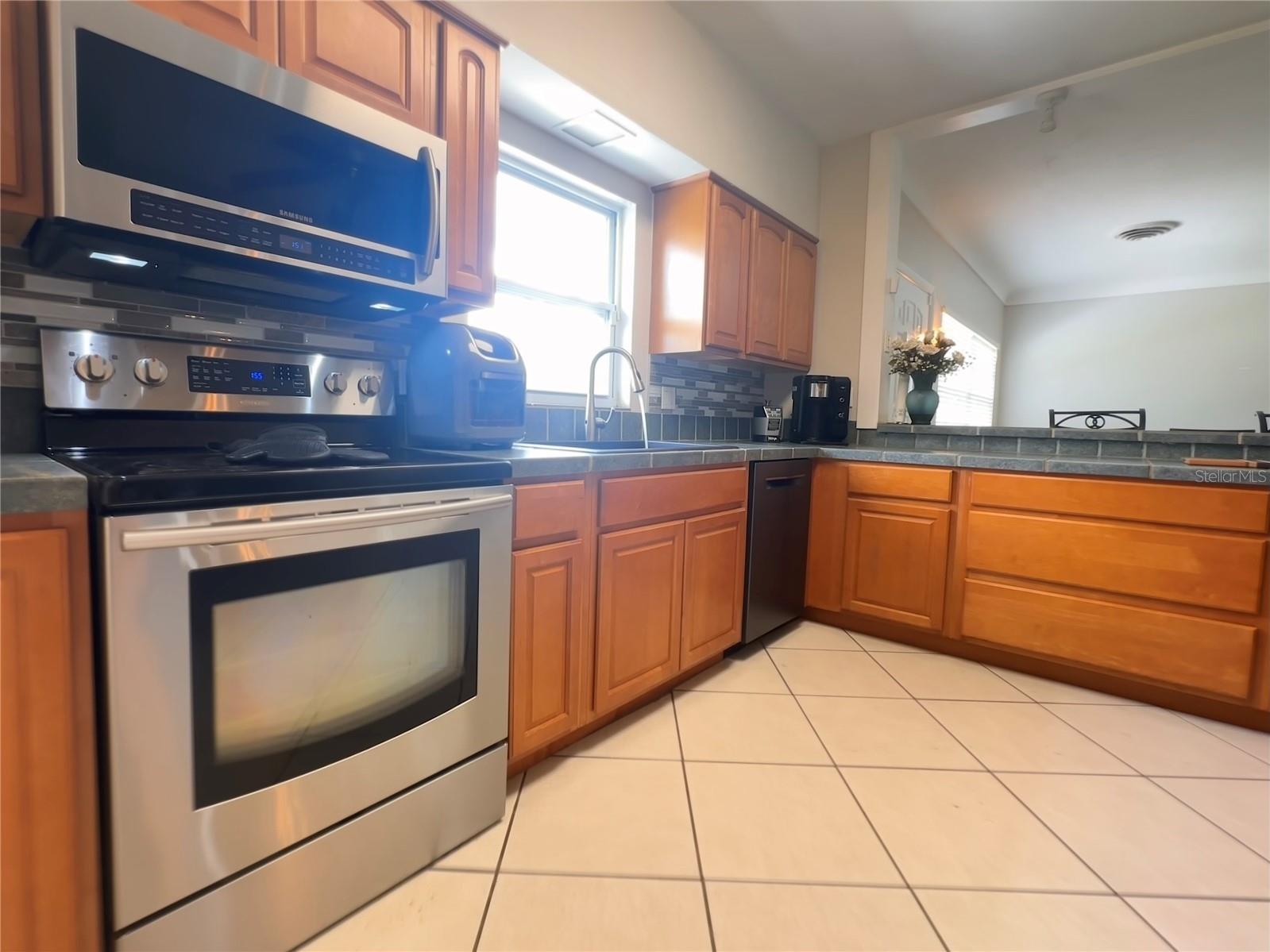 2746 53rd Street Sarasota FL 34234 A4696132 image23