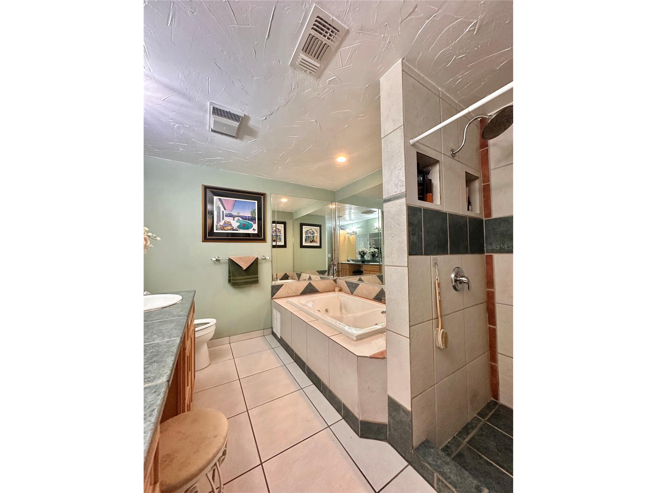 2746 53rd Street Sarasota FL 34234 A4696132 image32