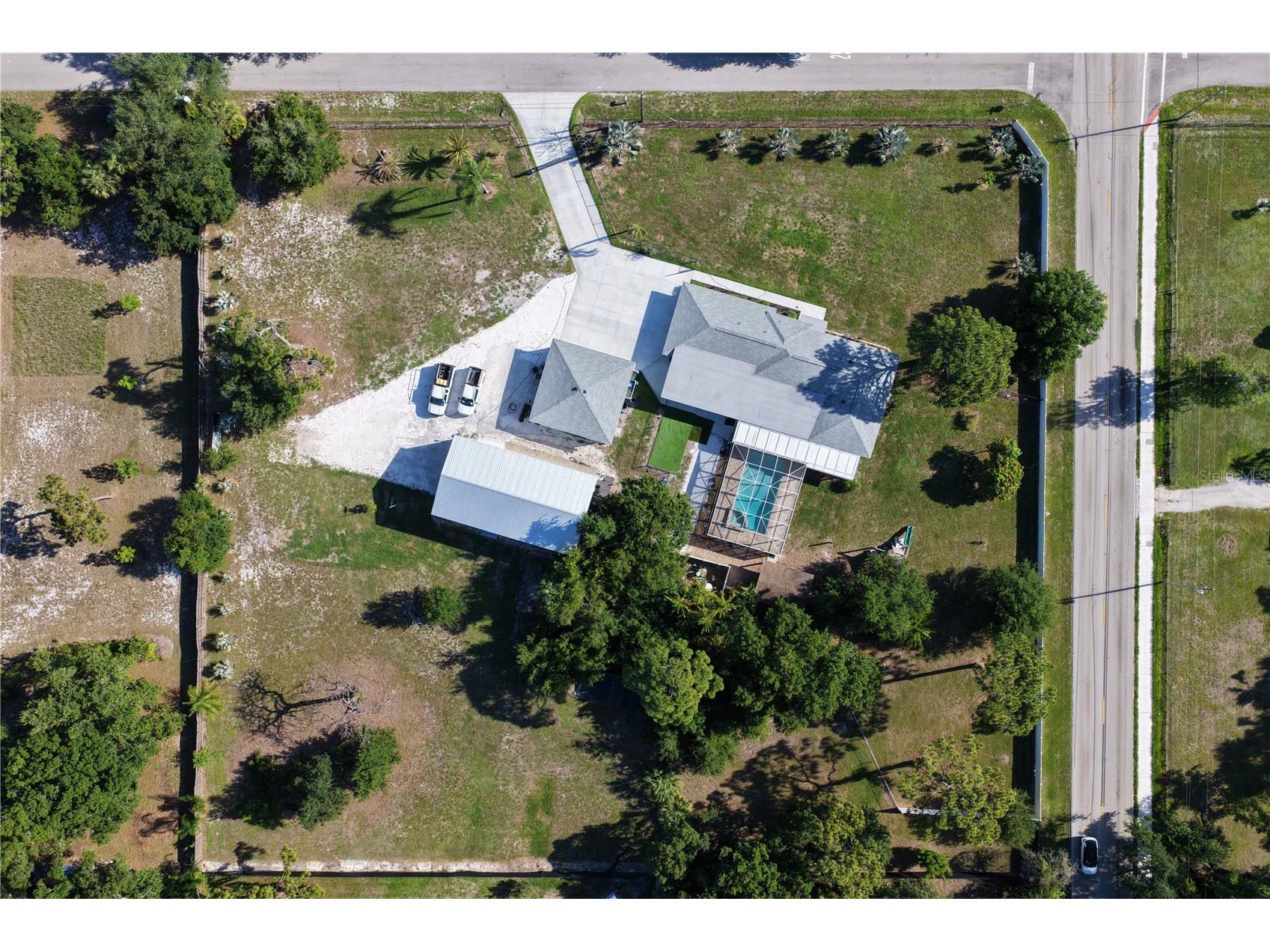 2746 53rd Street Sarasota FL 34234 A4696132 image4