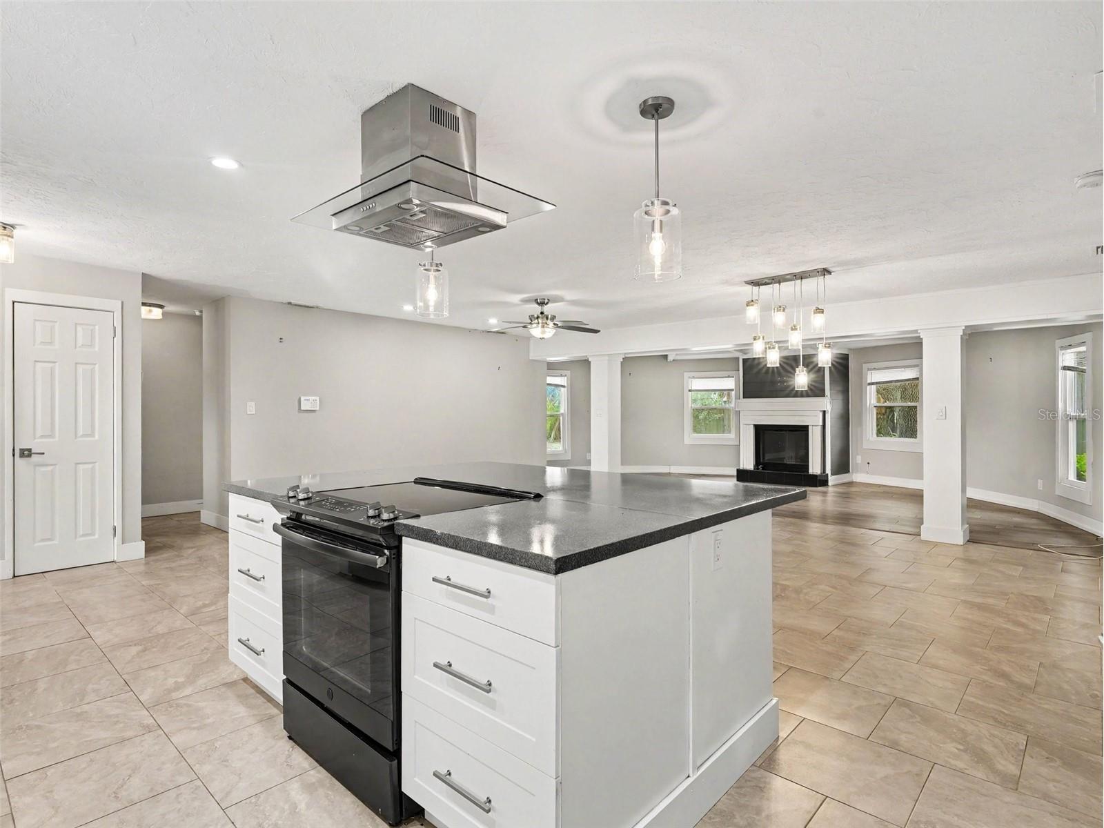 2746 Hibiscus Street Sarasota FL 34239 O6404525 image14