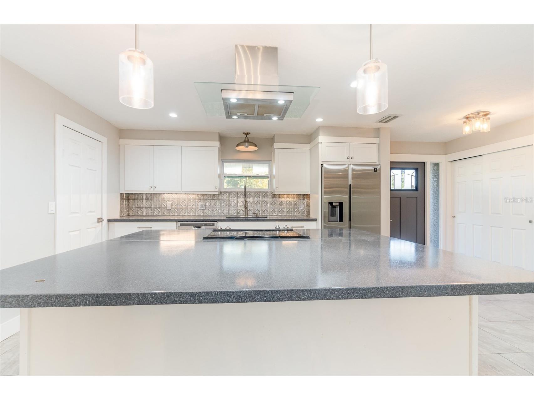 2746 Hibiscus Street Sarasota FL 34239 O6404525 image16
