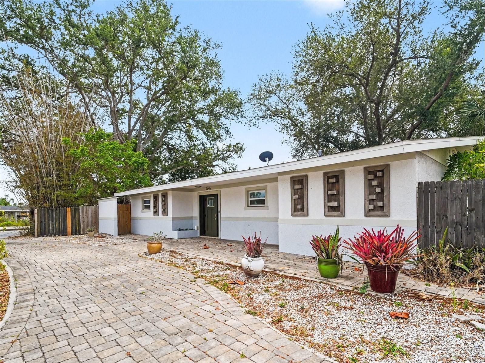 2746 Hibiscus Street Sarasota FL 34239 O6404525 image2
