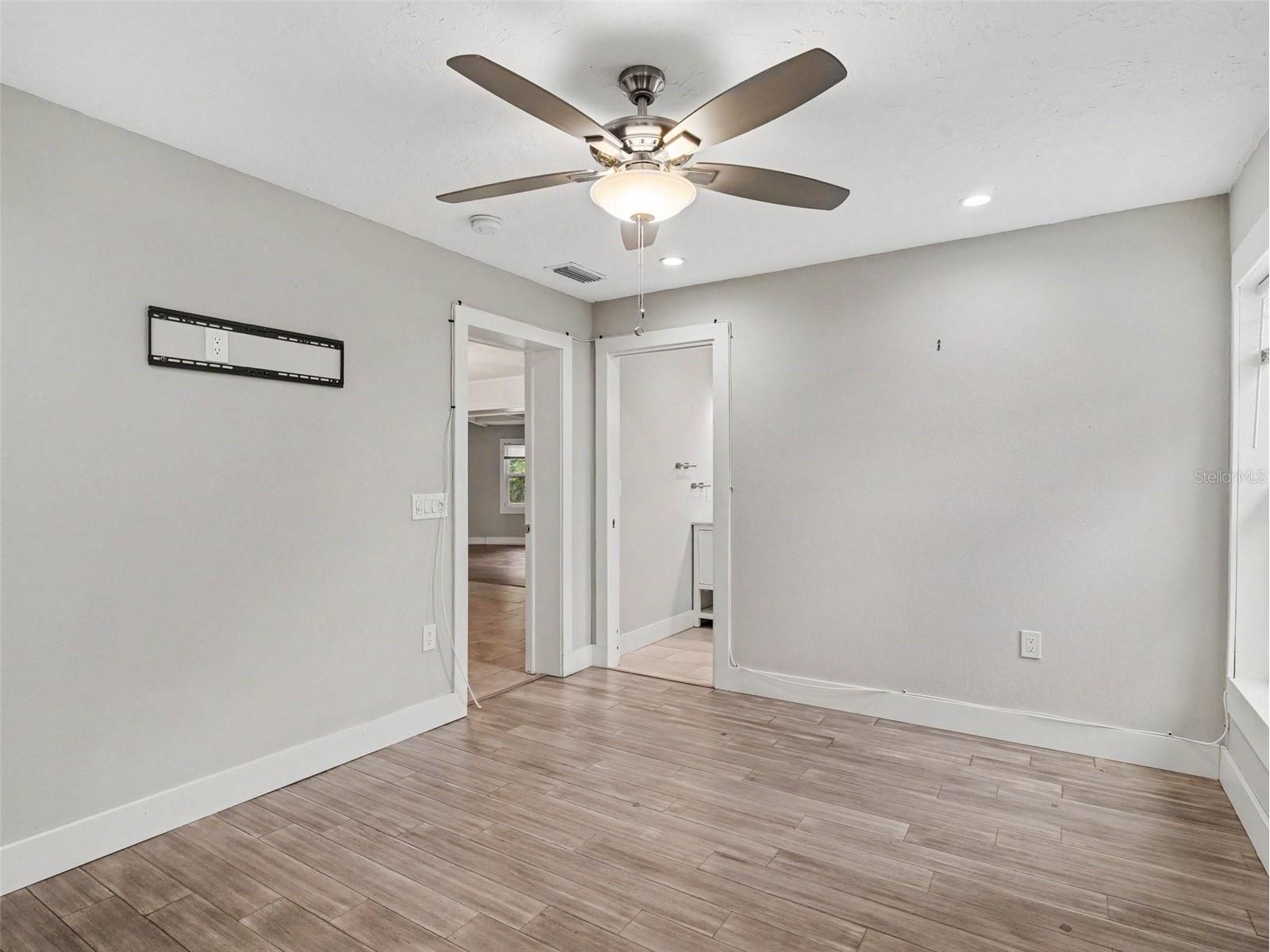 2746 Hibiscus Street Sarasota FL 34239 O6404525 image20