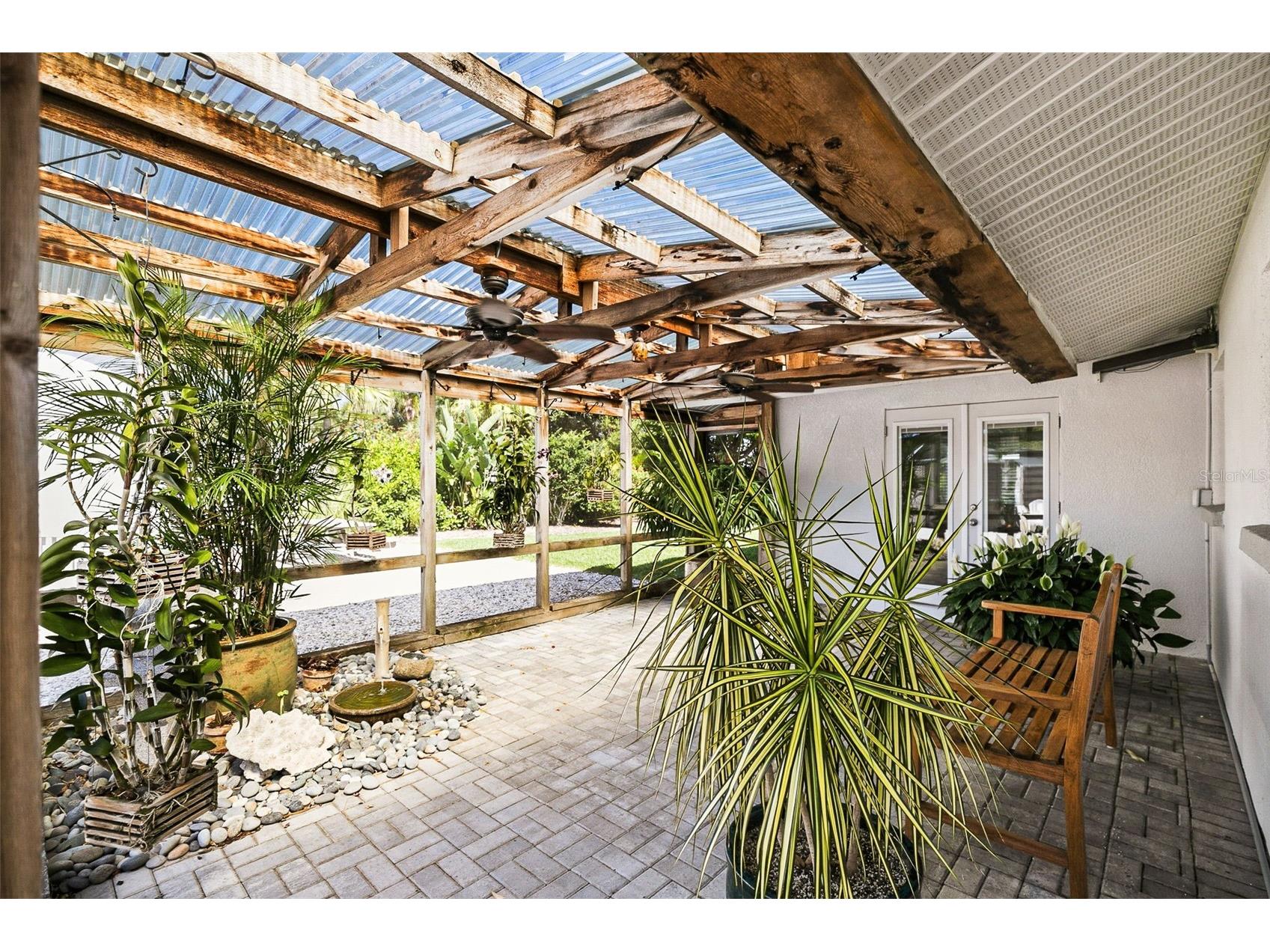 2747 Jefferson Circle Sarasota FL 34239 A4692671 image15