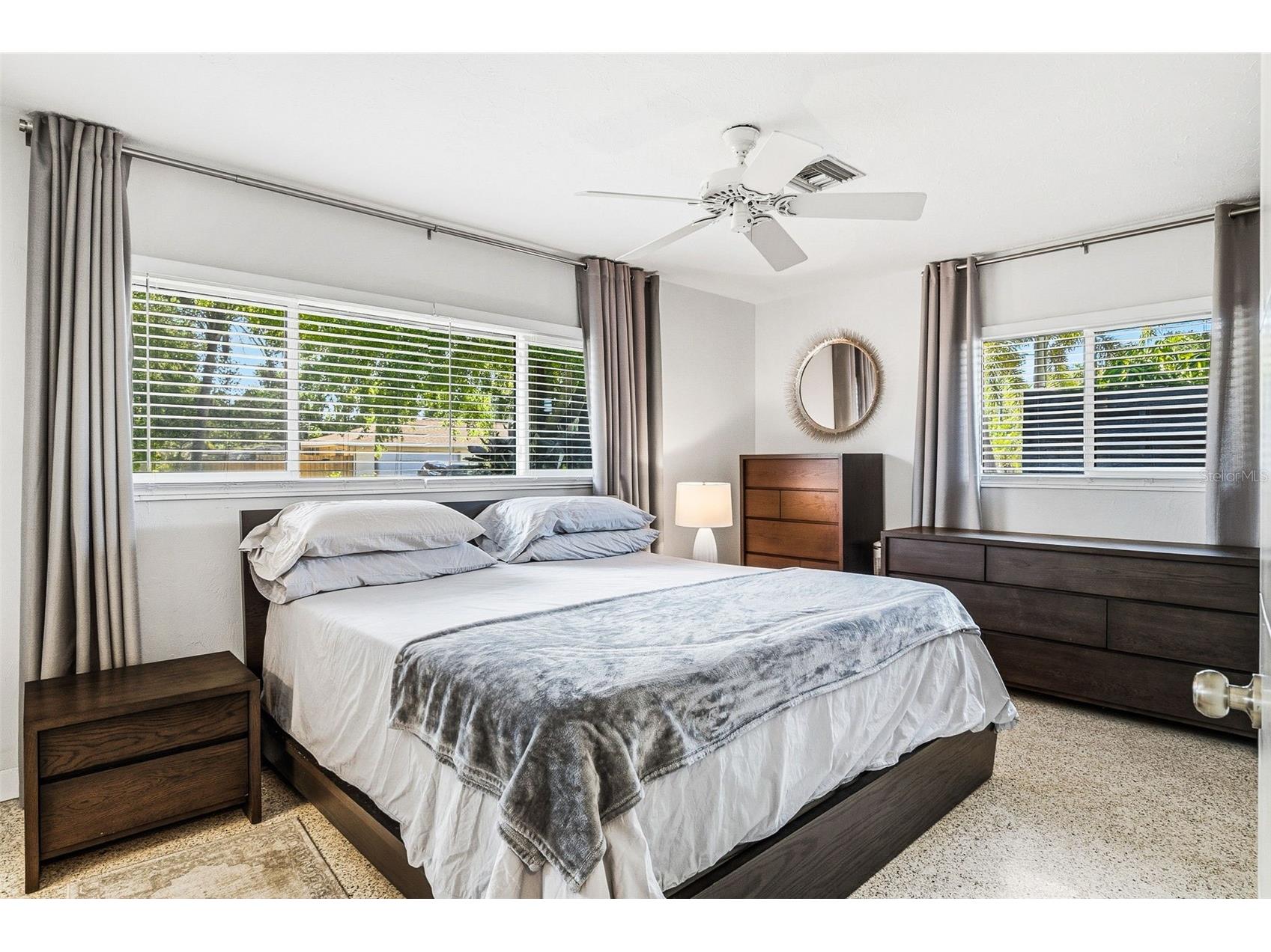 2747 Jefferson Circle Sarasota FL 34239 A4692671 image17